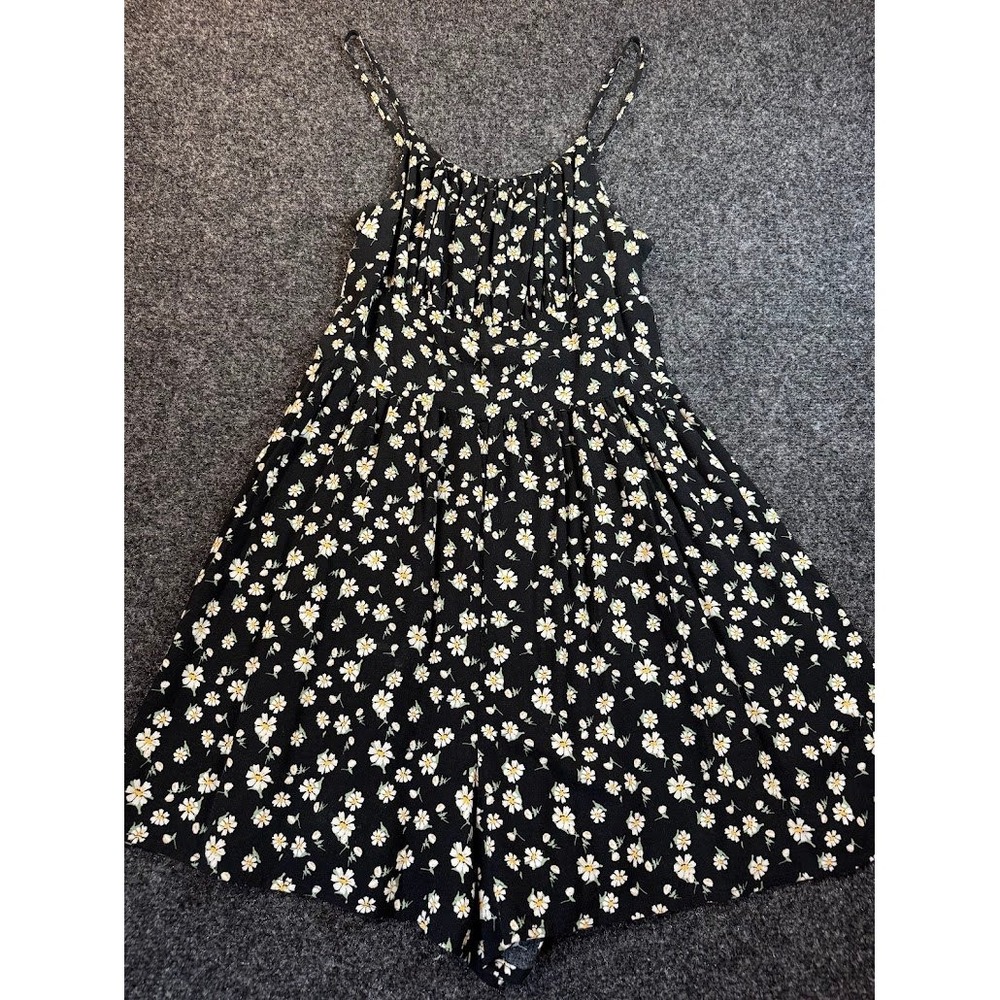 No Comment NY LA Floral Daisy Romper Black White Adjustable Straps Large